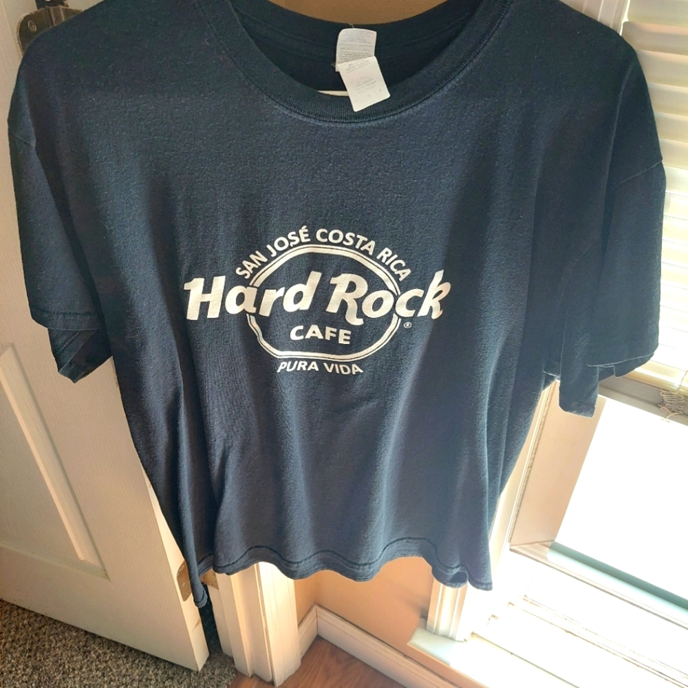 VINTAGE HARD ROCK CAFE T-SHIRT